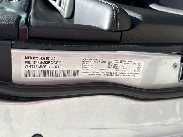 new 2025 Jeep Grand Cherokee car