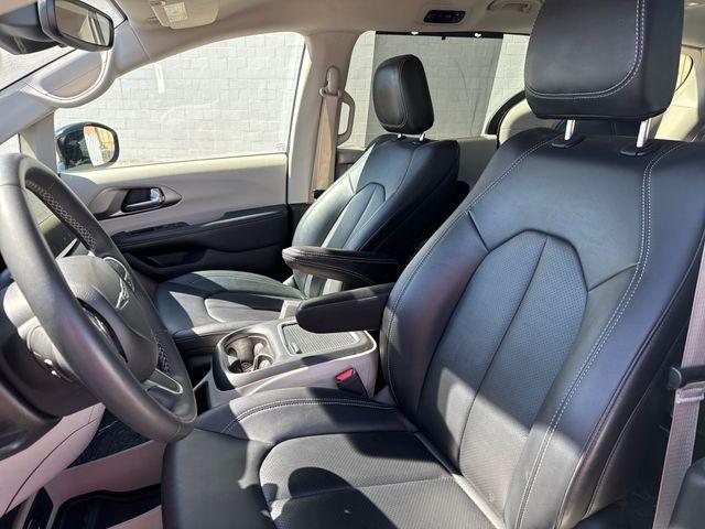 used 2024 Chrysler Pacifica car, priced at $25,968