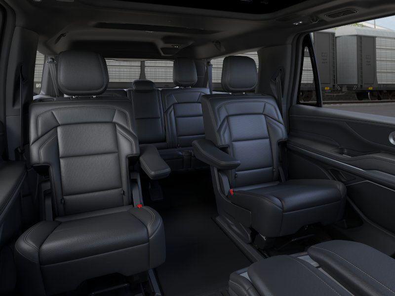 new 2025 Lincoln Navigator car, priced at $110,393