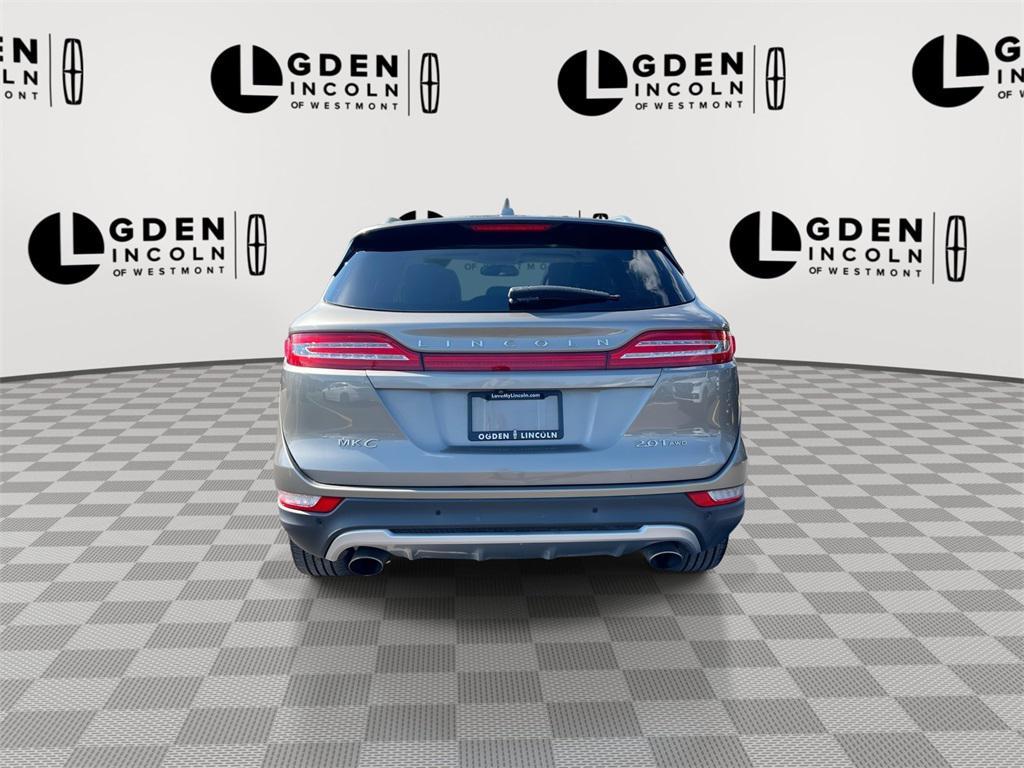 2017 LUXE SILVER METALLIC Lincoln MKC