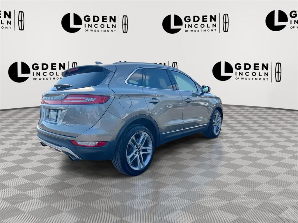 2017 LUXE SILVER METALLIC Lincoln MKC