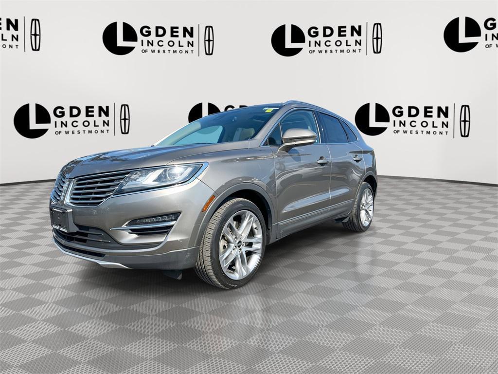 2017 LUXE SILVER METALLIC Lincoln MKC