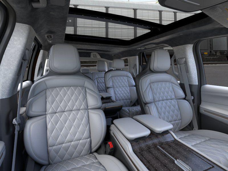 new 2026 Lincoln Navigator car, priced at $136,410