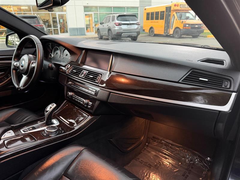 BMW 5 Series view 45