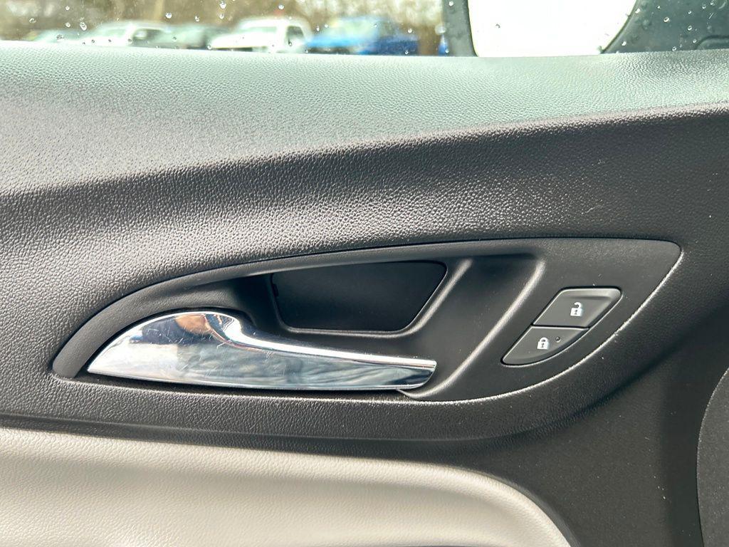 used 2020 Chevrolet Equinox car, priced at $14,786