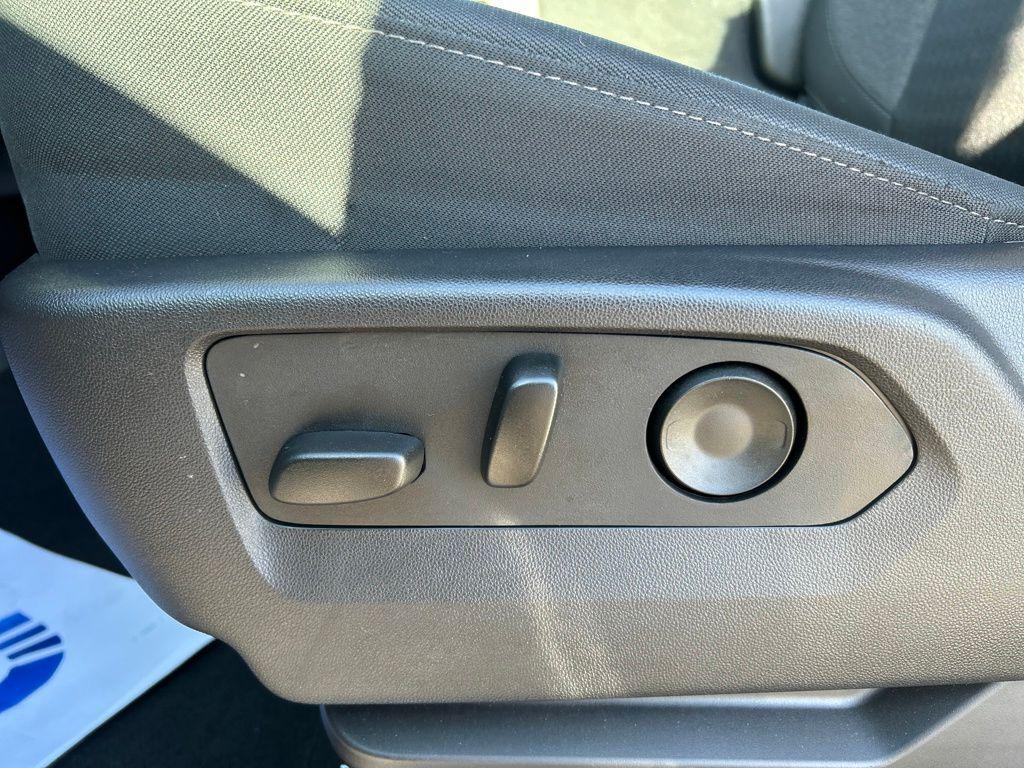 used 2025 GMC Sierra 1500 car, priced at $44,666