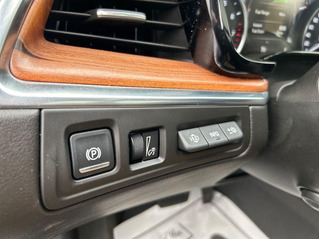 used 2018 Cadillac XT5 car, priced at $21,626
