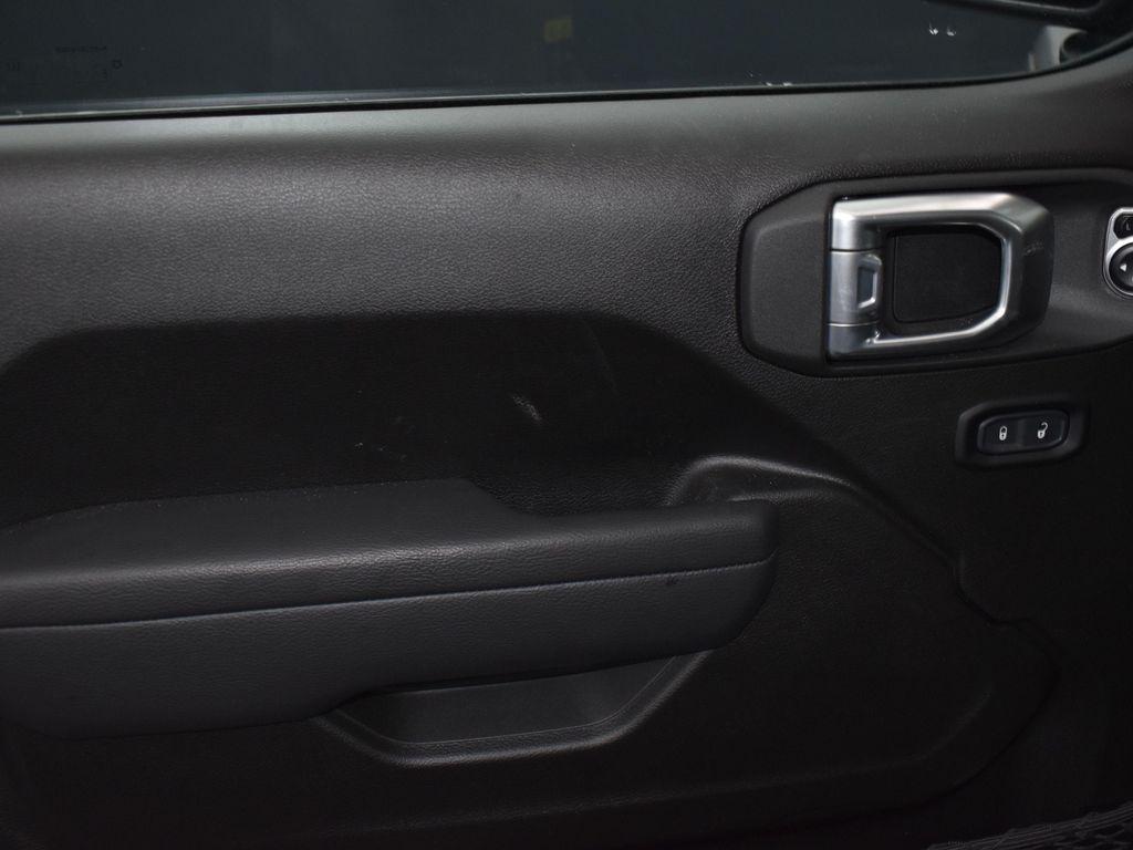 new 2025 Jeep Wrangler car, priced at $48,343