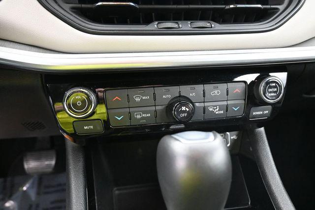 used 2025 Jeep Compass car, priced at $23,036