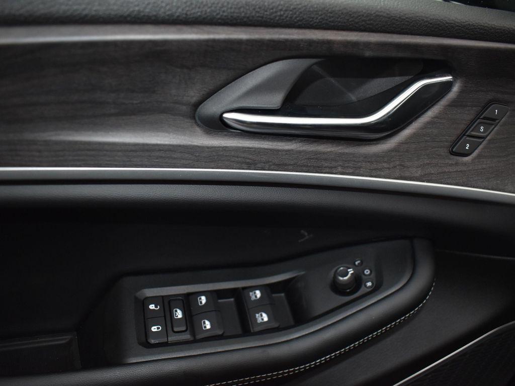 new 2025 Jeep Grand Cherokee car, priced at $47,389