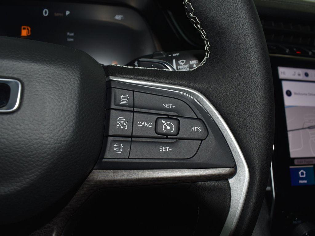 new 2025 Jeep Grand Cherokee car, priced at $47,389