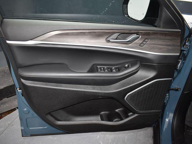 new 2026 Jeep Grand Cherokee L car, priced at $48,015
