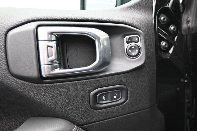 new 2026 Jeep Gladiator car, priced at $55,879