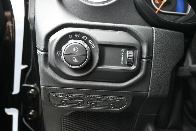 new 2026 Jeep Gladiator car, priced at $55,879