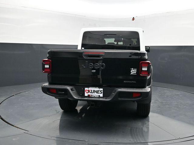 new 2026 Jeep Gladiator car, priced at $55,879