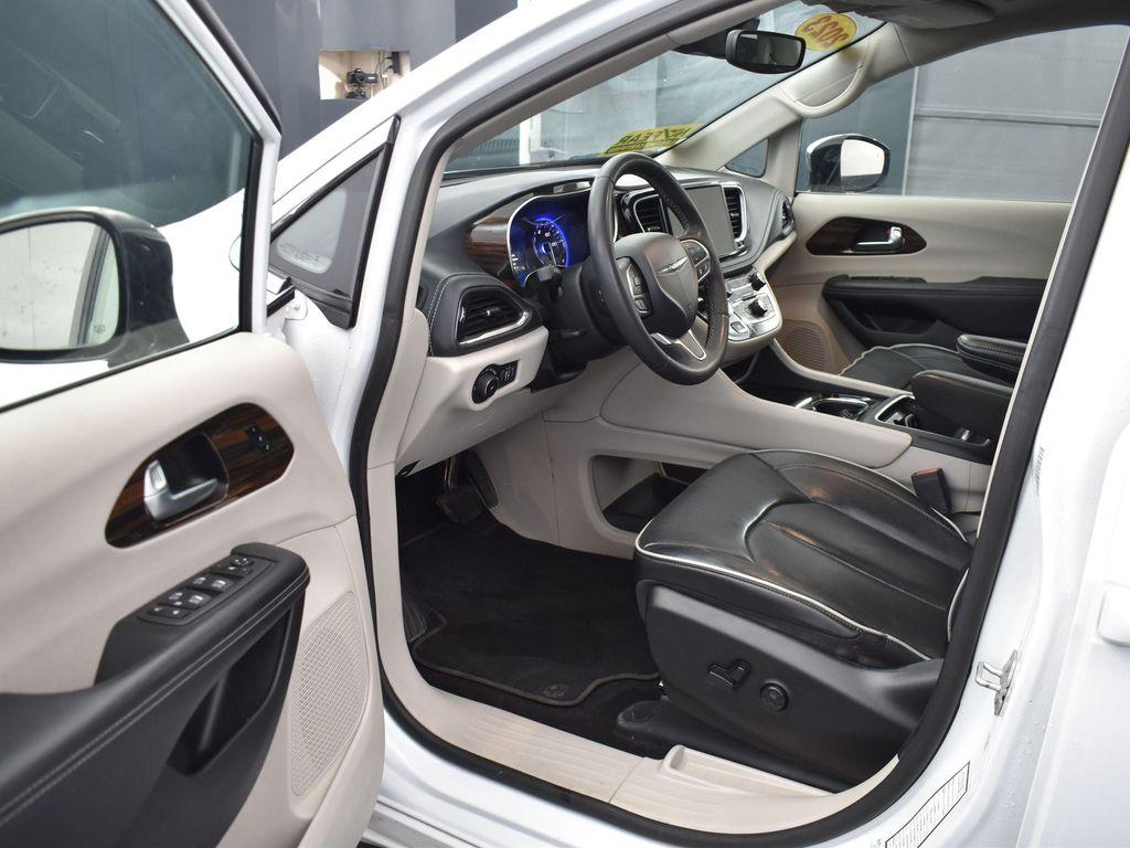 used 2023 Chrysler Pacifica car, priced at $26,995