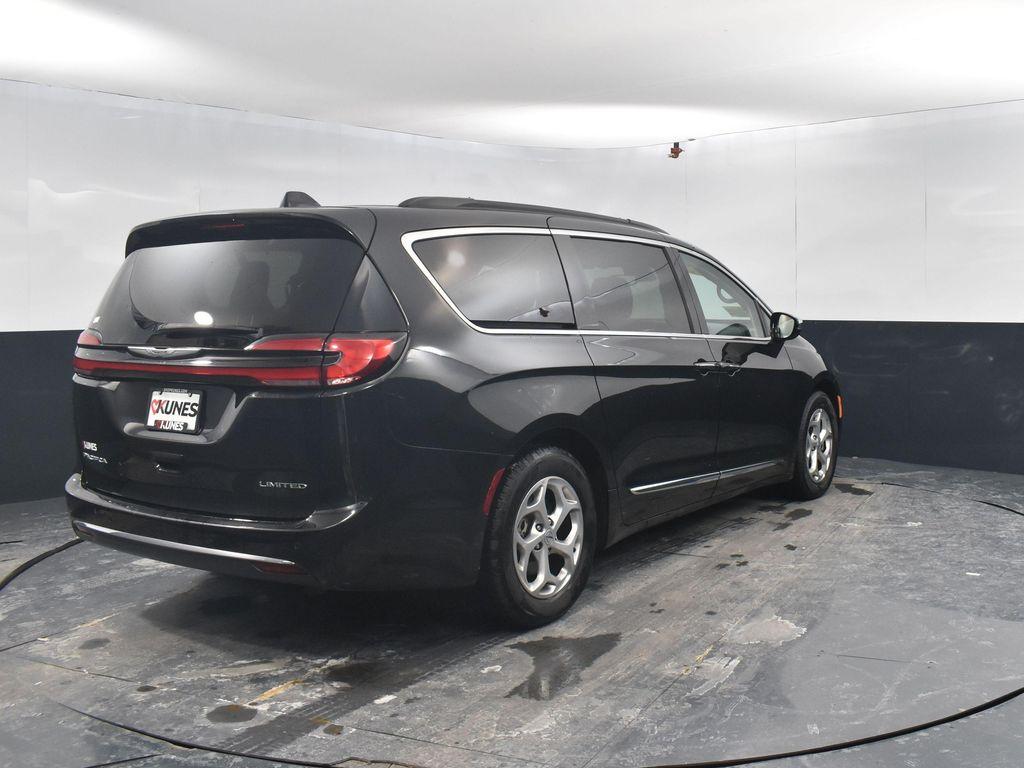 used 2023 Chrysler Pacifica car, priced at $25,436