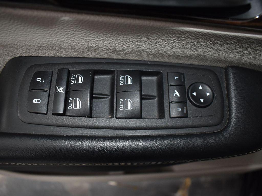 used 2023 Chrysler Pacifica car, priced at $25,436