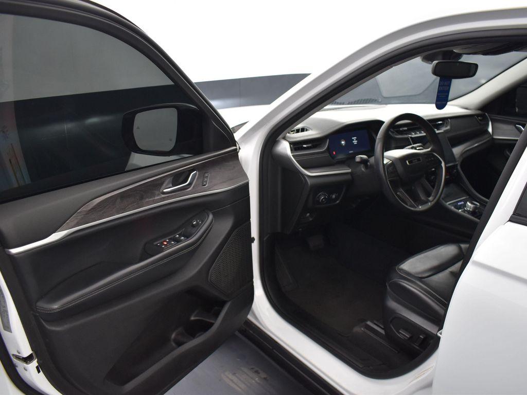 used 2023 Jeep Grand Cherokee car, priced at $27,687