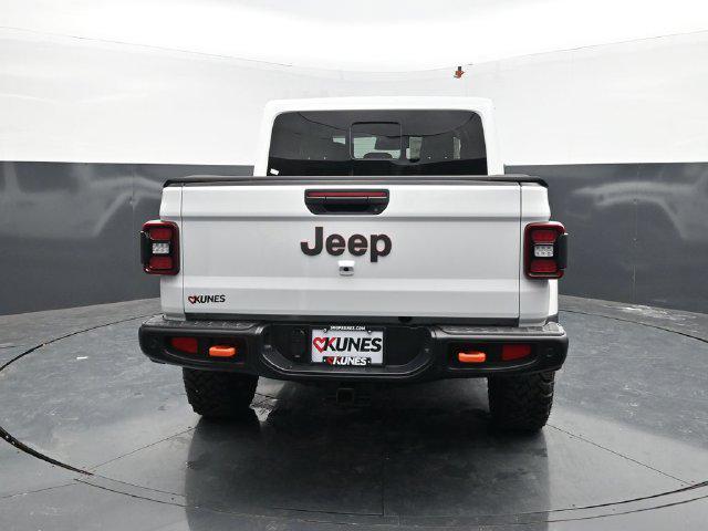 new 2027 Jeep Gladiator car, priced at $65,954