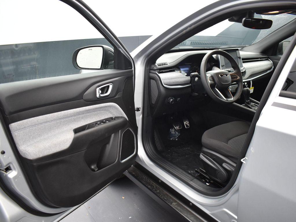 new 2025 Jeep Compass car, priced at $25,210