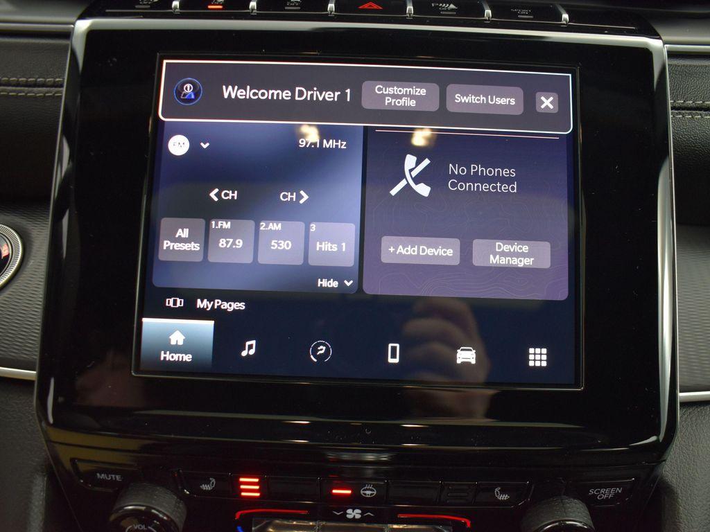 new 2025 Jeep Grand Cherokee car, priced at $46,016