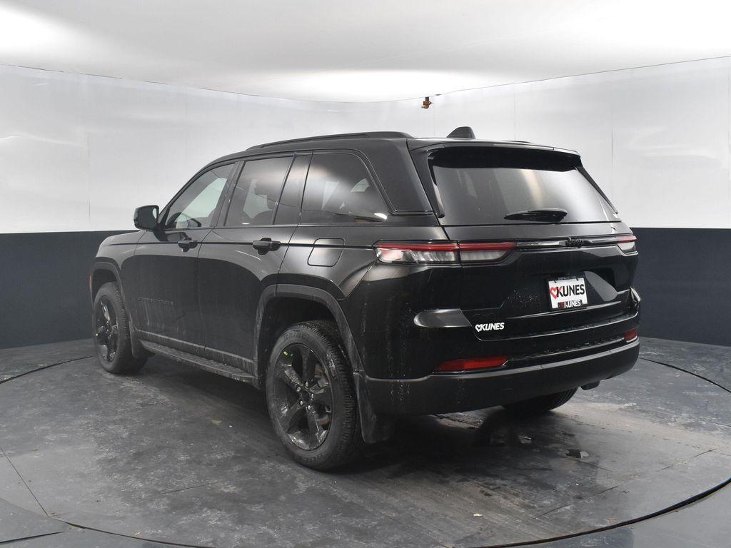 new 2025 Jeep Grand Cherokee car, priced at $46,016