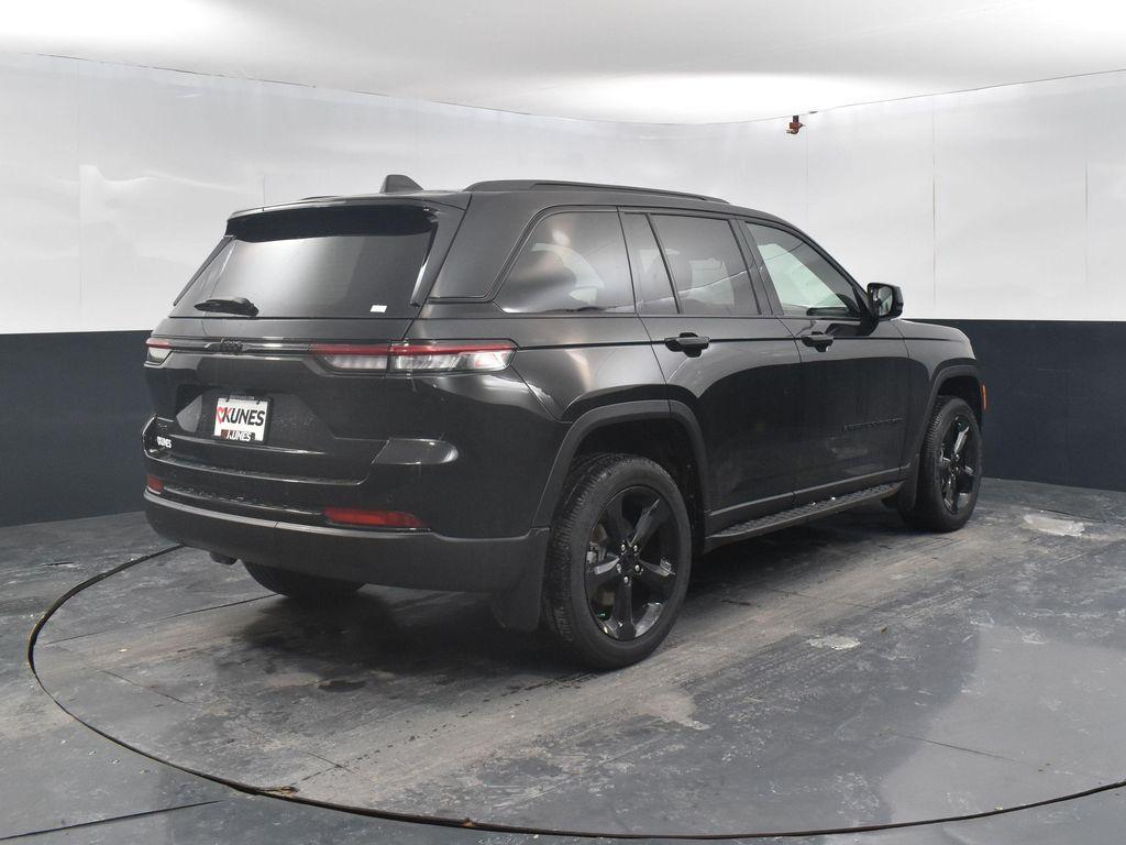 new 2025 Jeep Grand Cherokee car, priced at $46,016