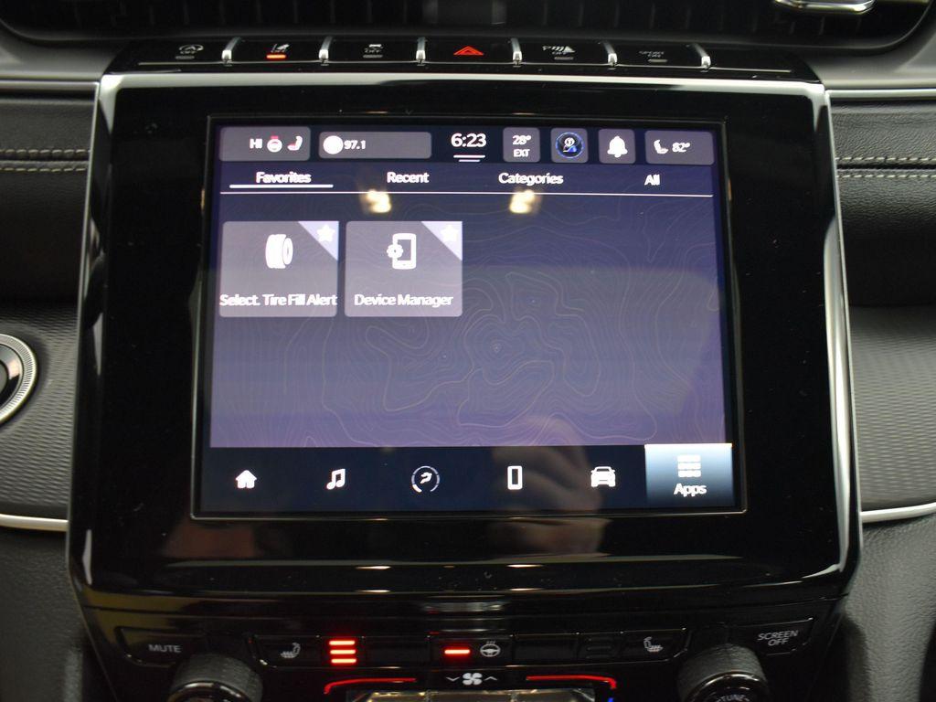 new 2025 Jeep Grand Cherokee car, priced at $46,016