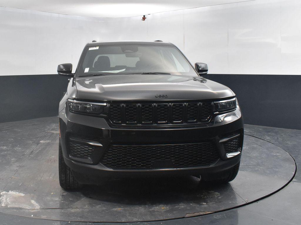 new 2025 Jeep Grand Cherokee car, priced at $46,016