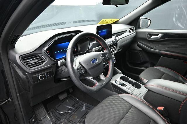 used 2025 Ford Escape car, priced at $25,096