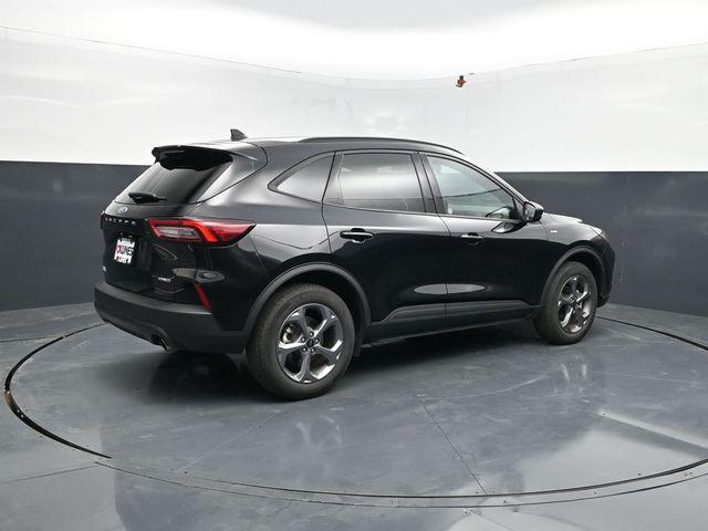 used 2025 Ford Escape car, priced at $25,096