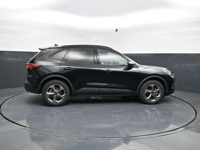 used 2025 Ford Escape car, priced at $25,096
