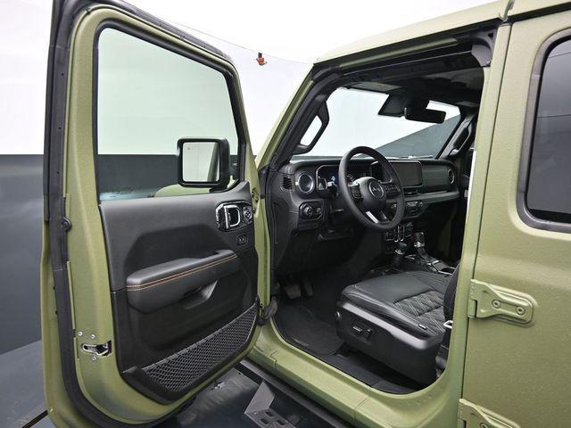 new 2025 Jeep Gladiator car, priced at $66,538