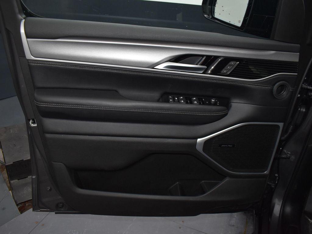 new 2026 Jeep Grand Wagoneer car, priced at $72,272