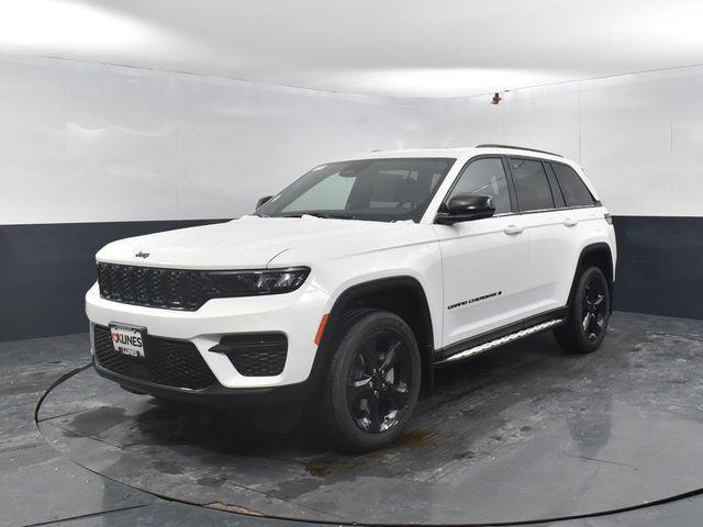 new 2025 Jeep Grand Cherokee car, priced at $44,341