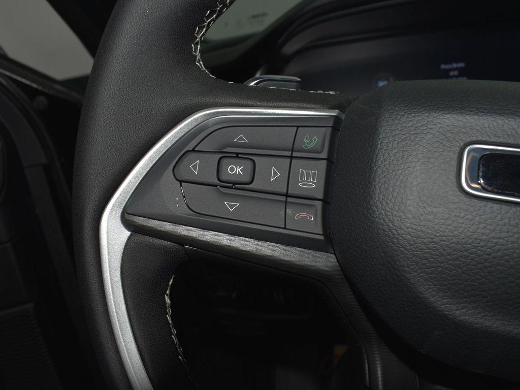 new 2025 Jeep Grand Cherokee L car, priced at $45,151