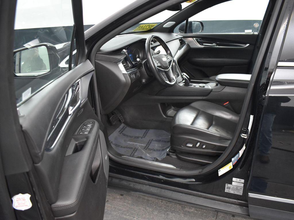 used 2023 Cadillac XT5 car, priced at $27,849