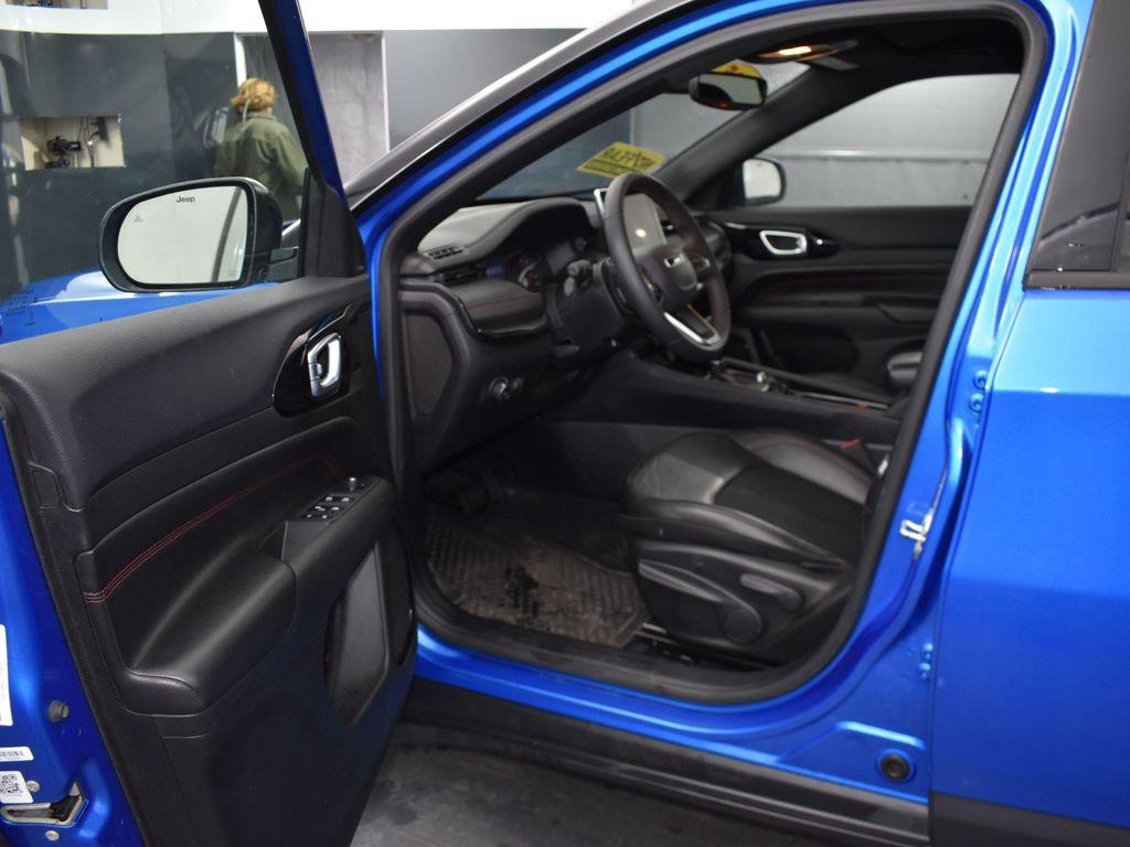 used 2025 Jeep Compass car, priced at $26,286