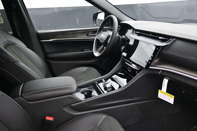 new 2026 Jeep Grand Cherokee car, priced at $44,455