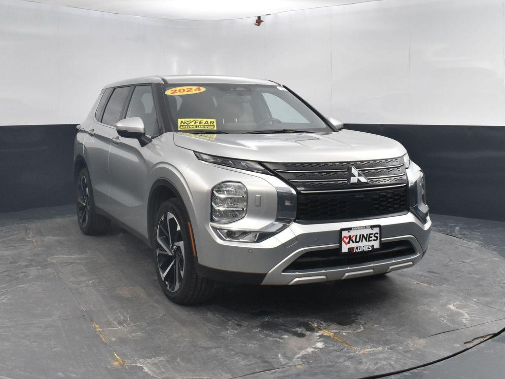 used 2024 Mitsubishi Outlander car, priced at $23,032