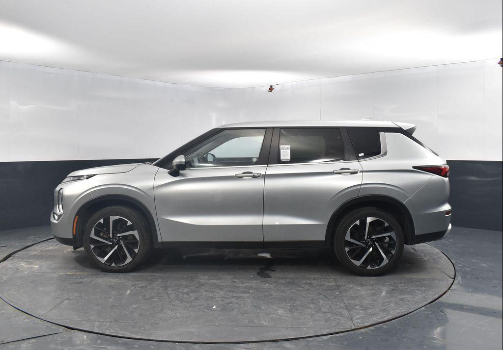 used 2024 Mitsubishi Outlander car, priced at $23,032