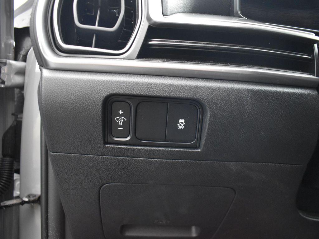 used 2025 Kia Sorento car, priced at $32,726