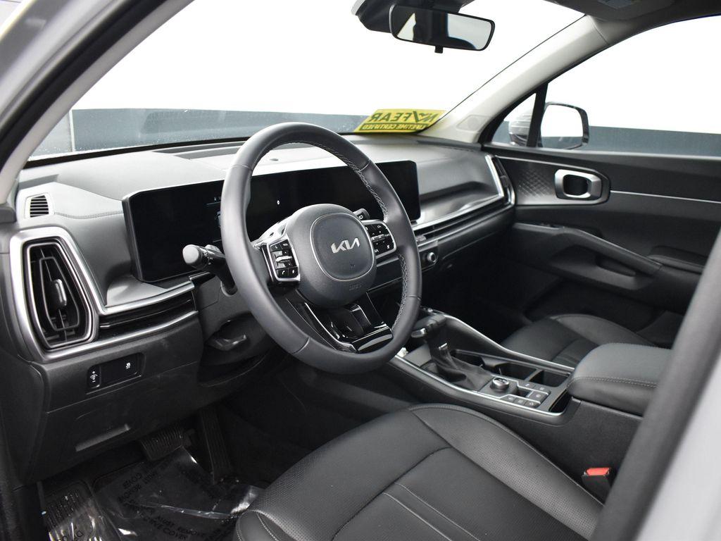 used 2025 Kia Sorento car, priced at $32,726