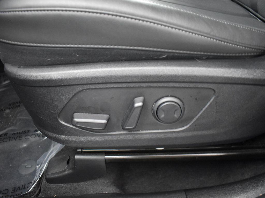 used 2025 Kia Sorento car, priced at $32,726