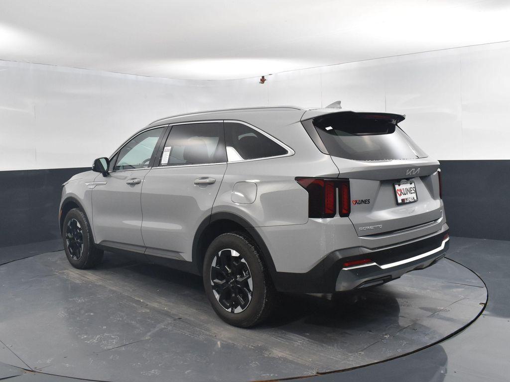 used 2025 Kia Sorento car, priced at $32,726