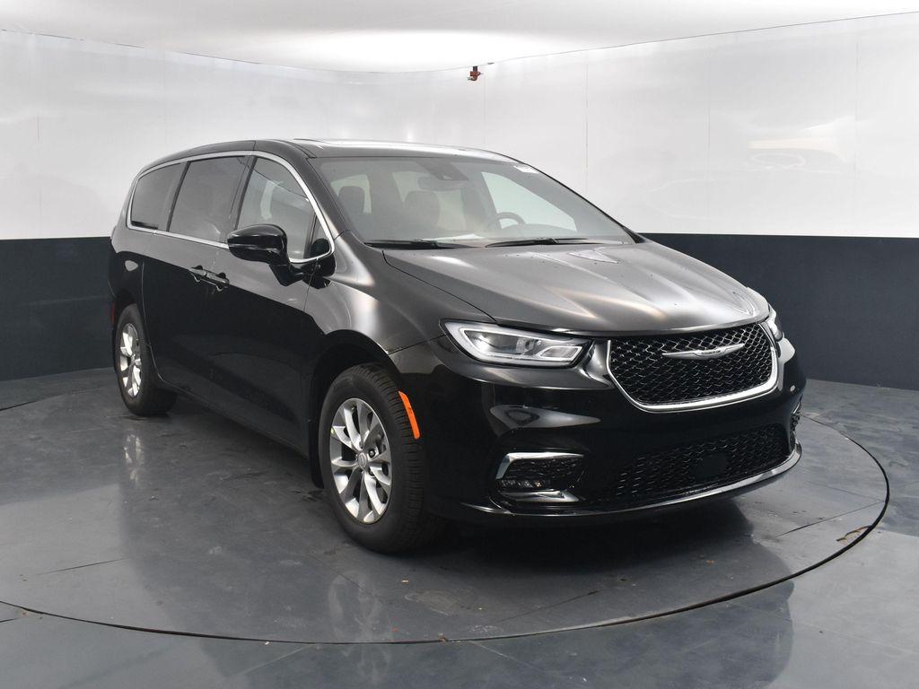 new 2026 Chrysler Pacifica car, priced at $44,523