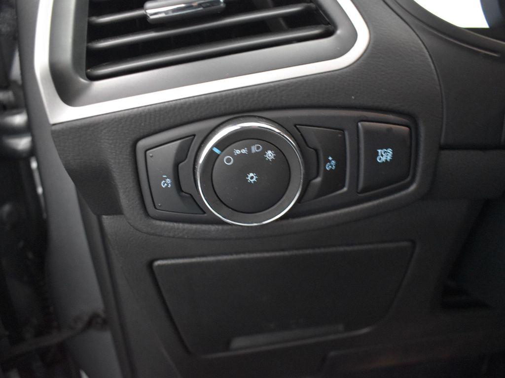 used 2023 Ford Edge car, priced at $22,009