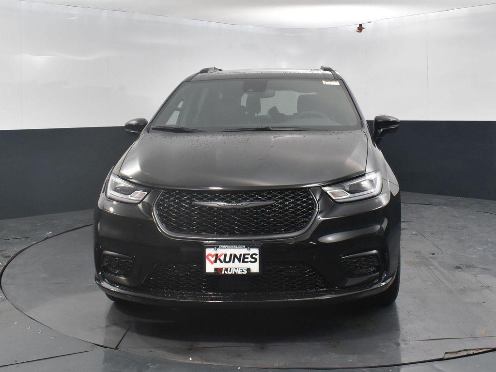 new 2026 Chrysler Pacifica car, priced at $54,468