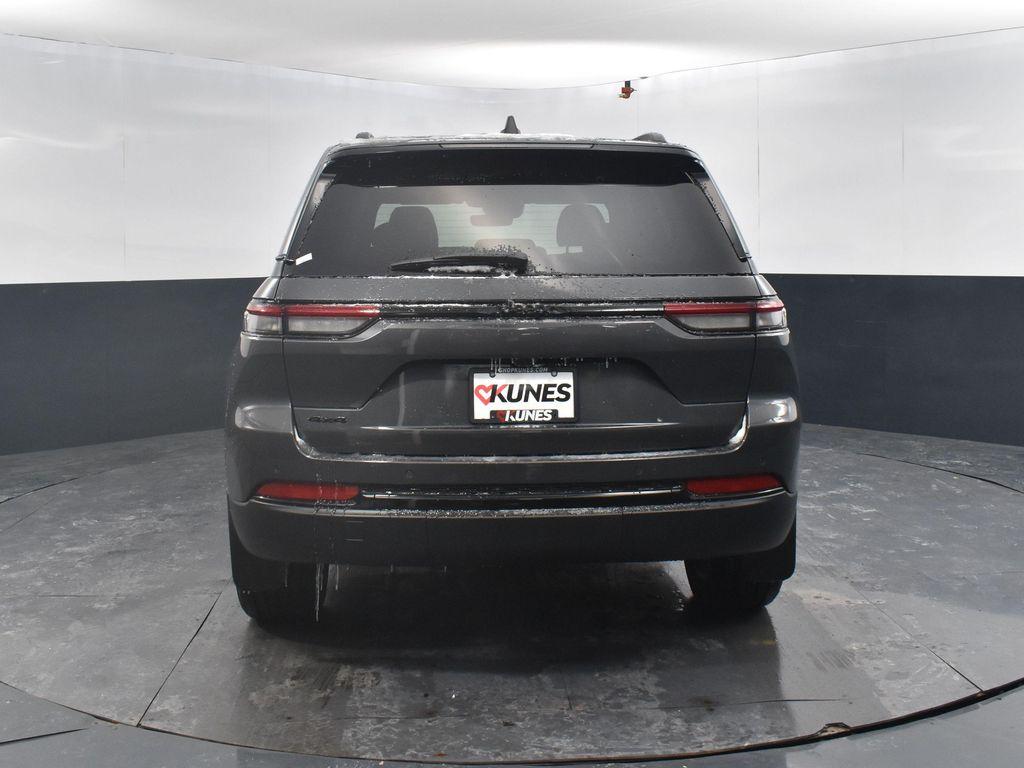 new 2025 Jeep Grand Cherokee car, priced at $43,934